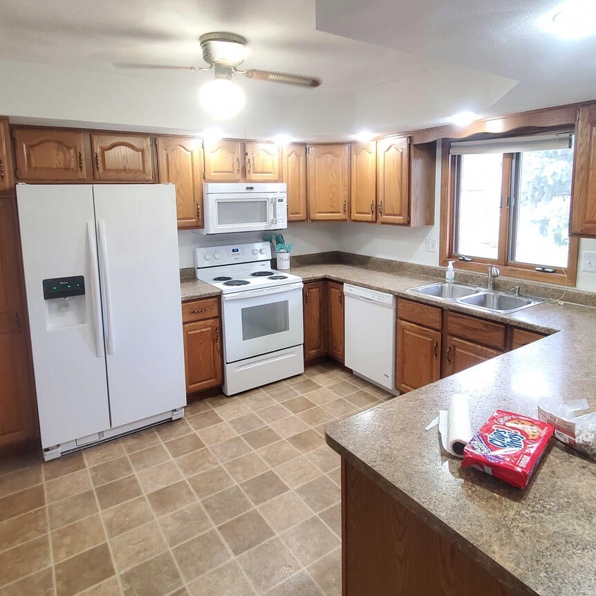 Kitchen #2 before cabinet refacing. Kitchen 2 Before Cabinet Refacing.